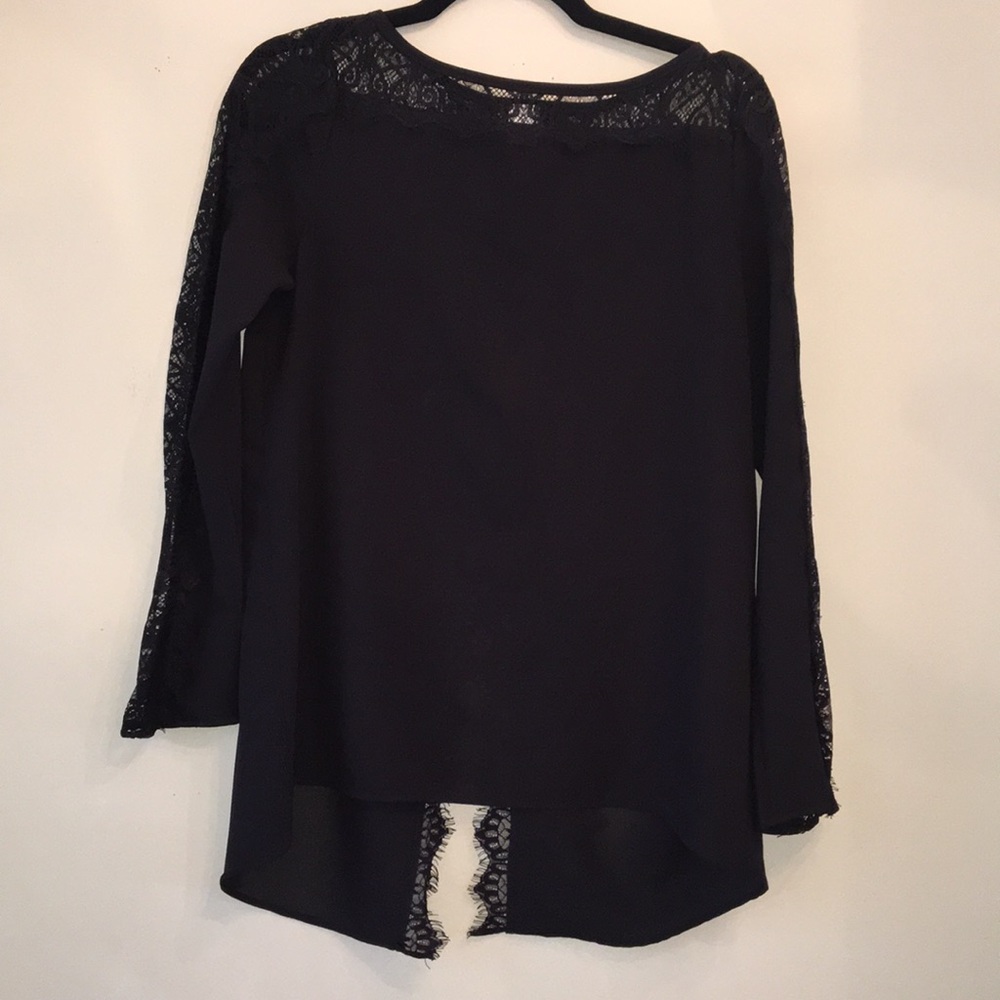 Lace detailed, open back blouse